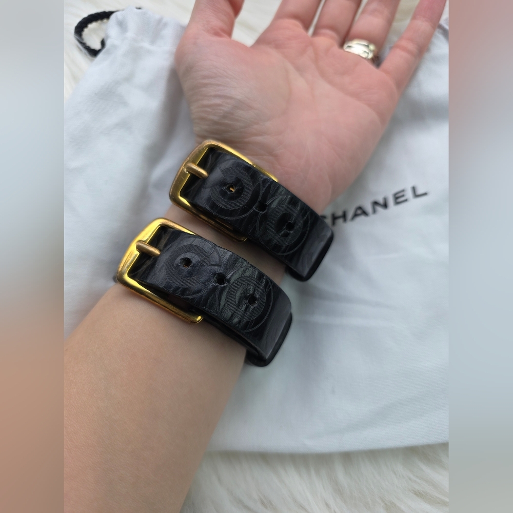 โSOLDโ ๐ค Chanel Coco Cuff ๐ค - Picture 6 of 14